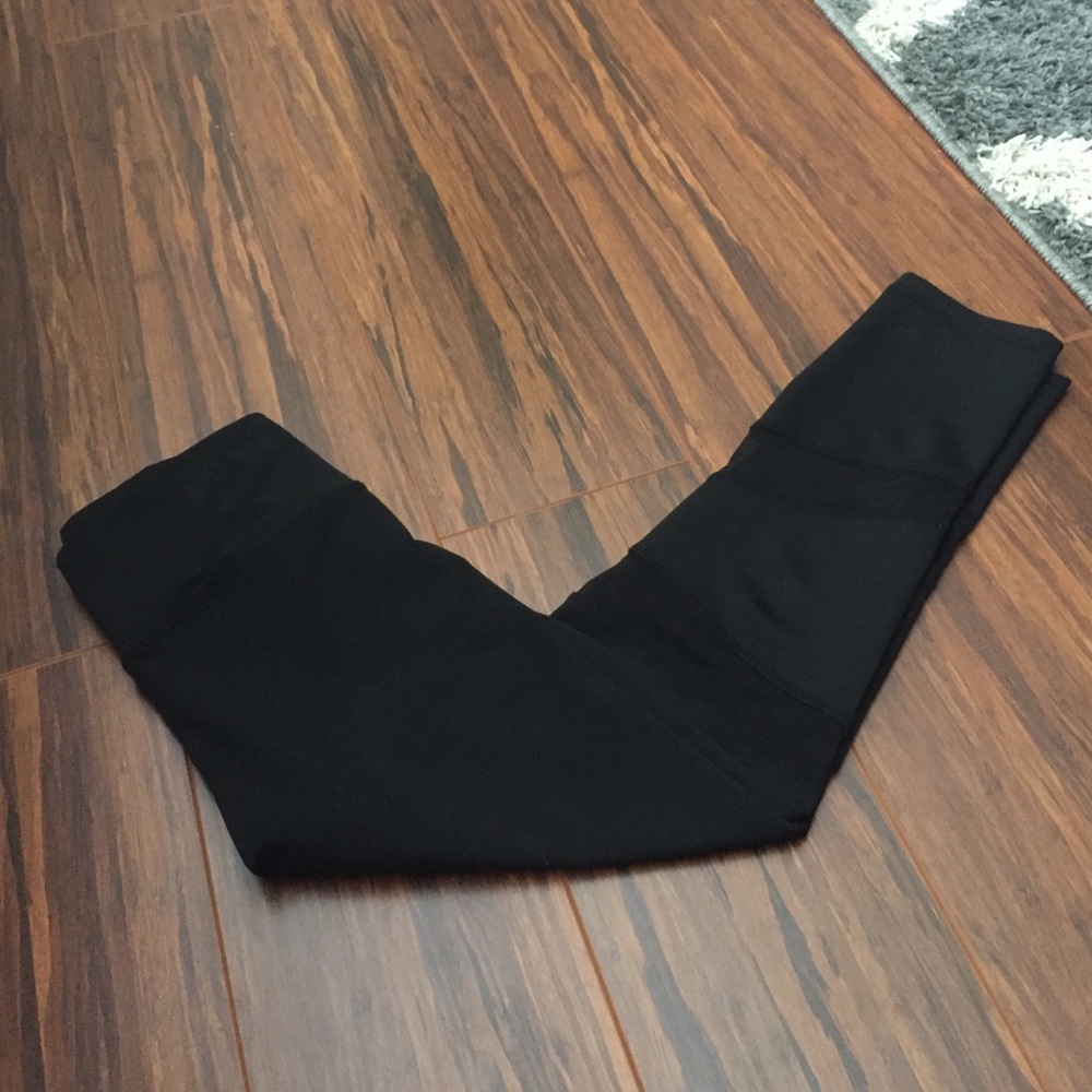 Mesh workout leggings
